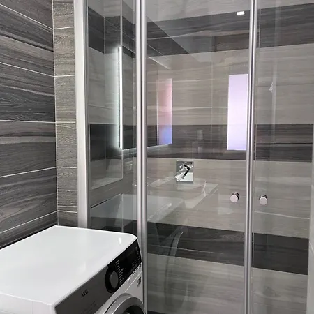 Bilocale Moderno Marina Di Appartement *