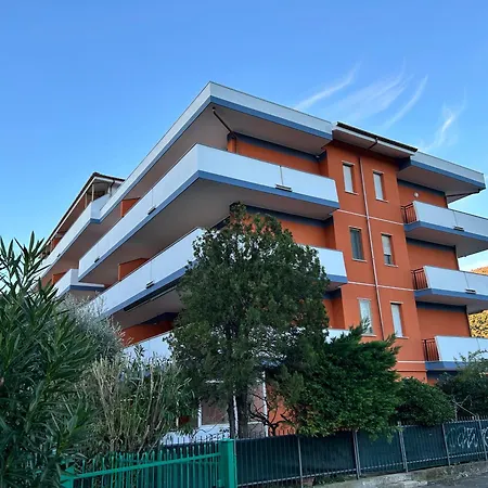 Bilocale Moderno Marina Di Appartement *