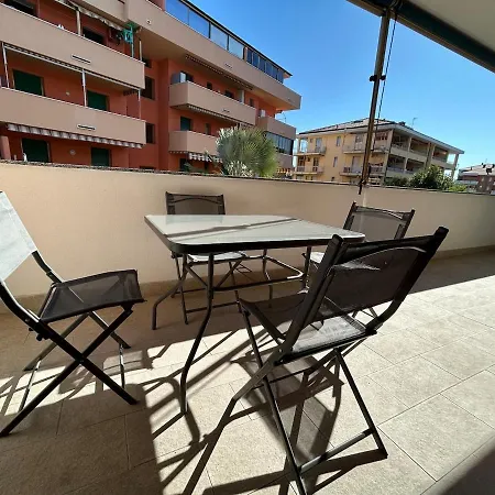 Bilocale Moderno Marina Di Appartement *